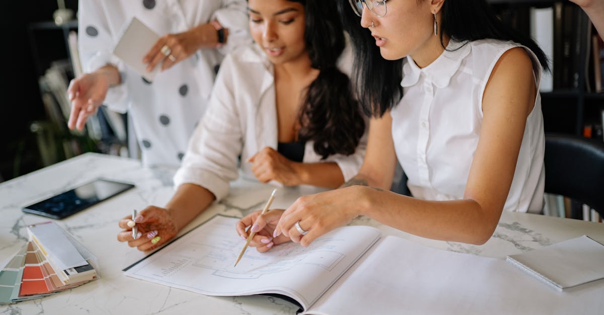 拉结尔：奥特曼雕像购买平台
