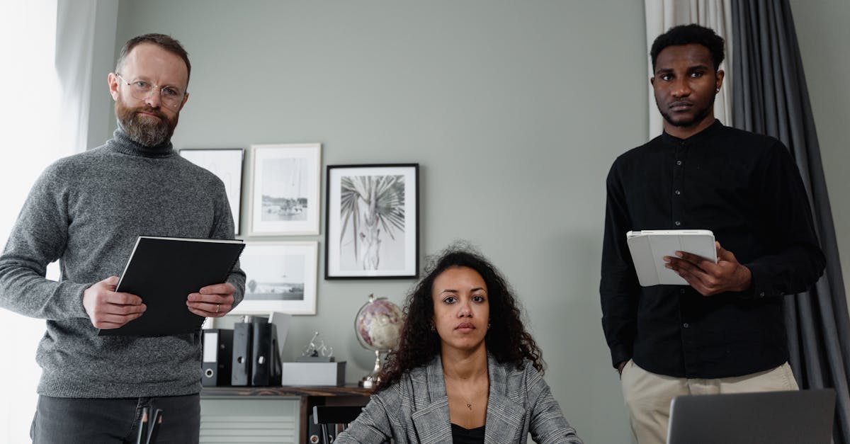 买卖微信账号时：来聚财app详情下载教程